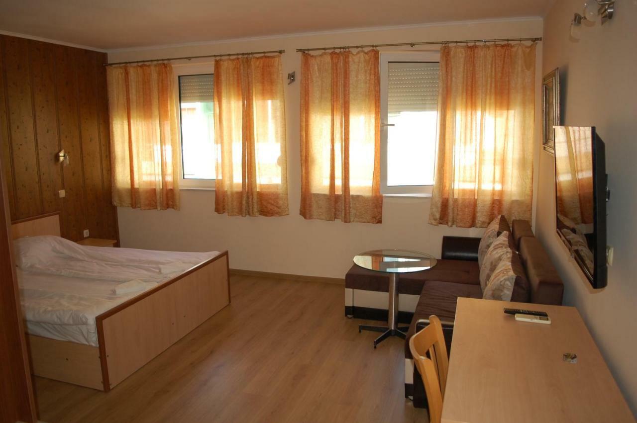 טריאבנה Hotel Vitosha מראה חיצוני תמונה