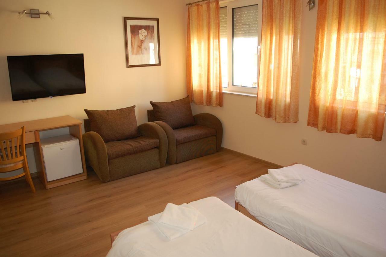 טריאבנה Hotel Vitosha מראה חיצוני תמונה