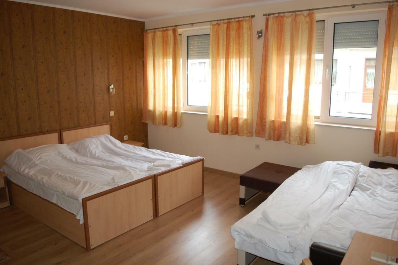 טריאבנה Hotel Vitosha מראה חיצוני תמונה