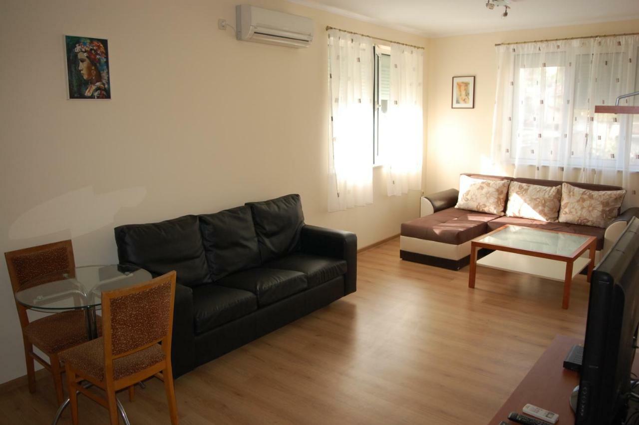 טריאבנה Hotel Vitosha מראה חיצוני תמונה